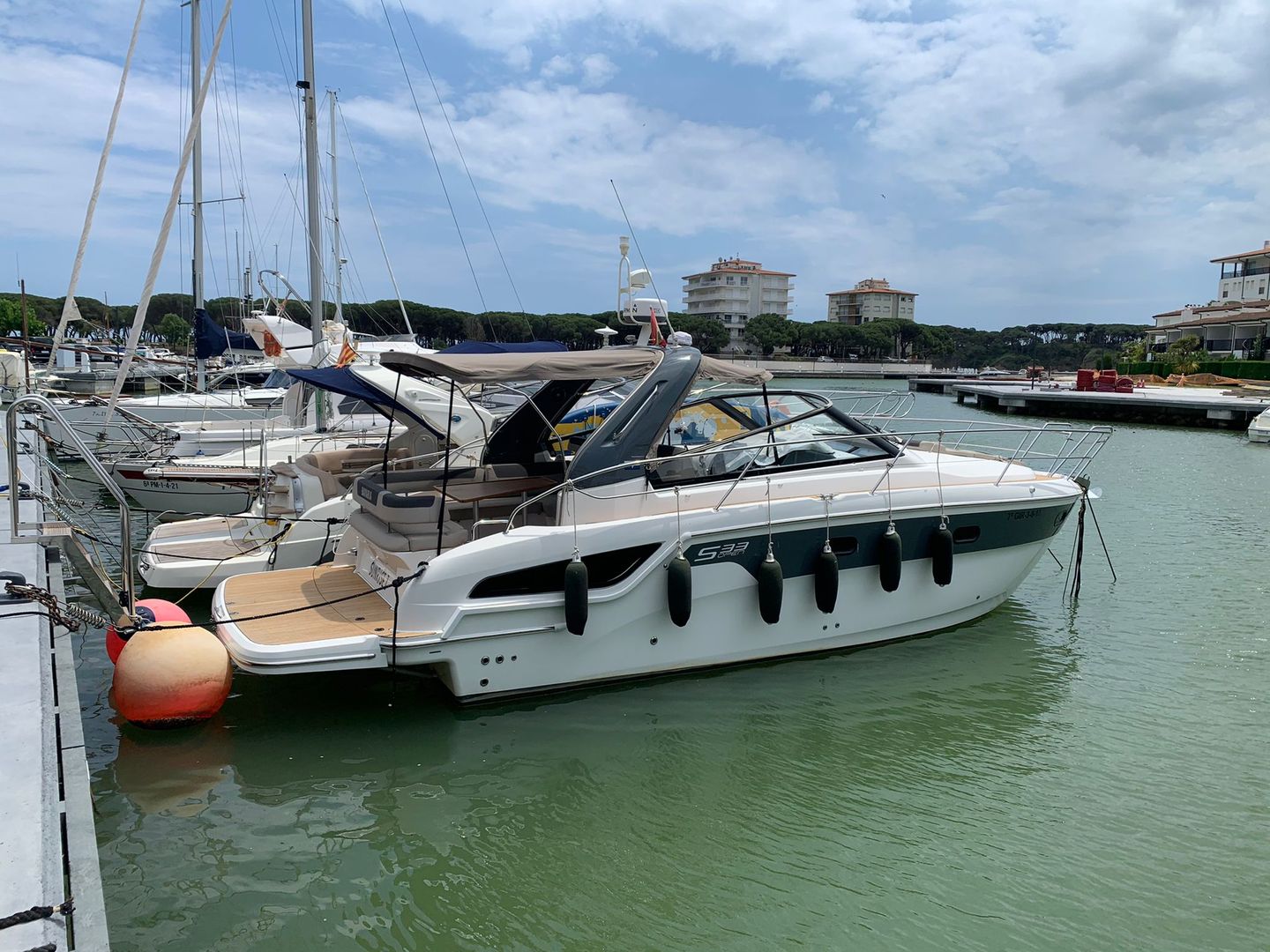 Bavaria Sport 330