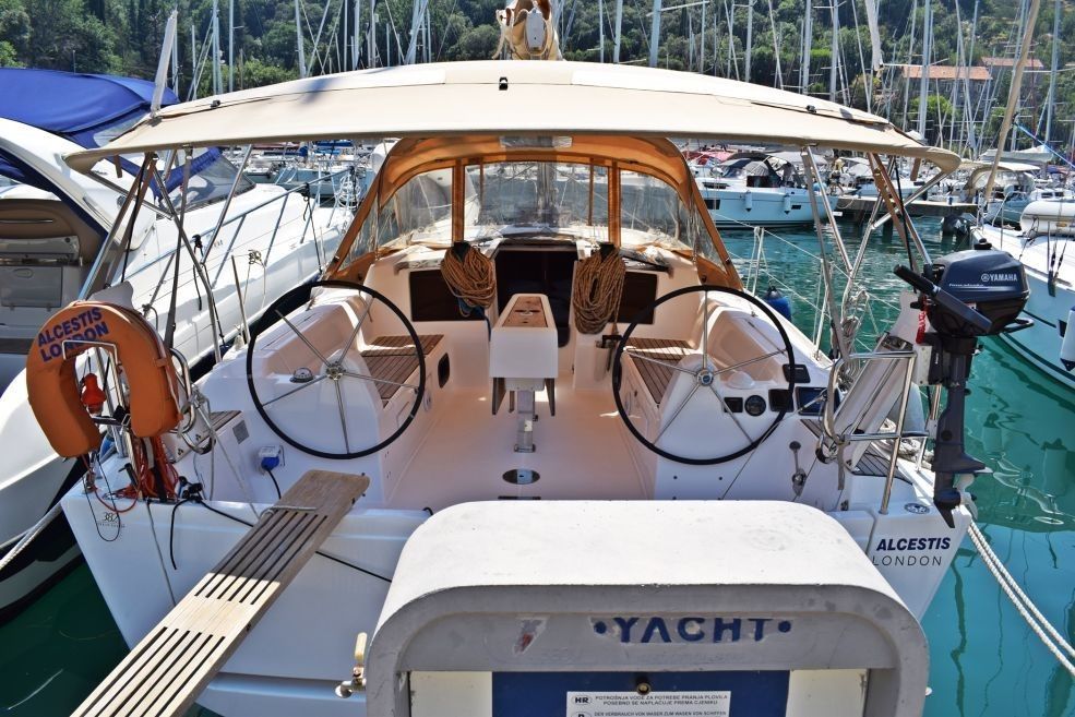 Dufour Yachts 382 GL - 3 cab.