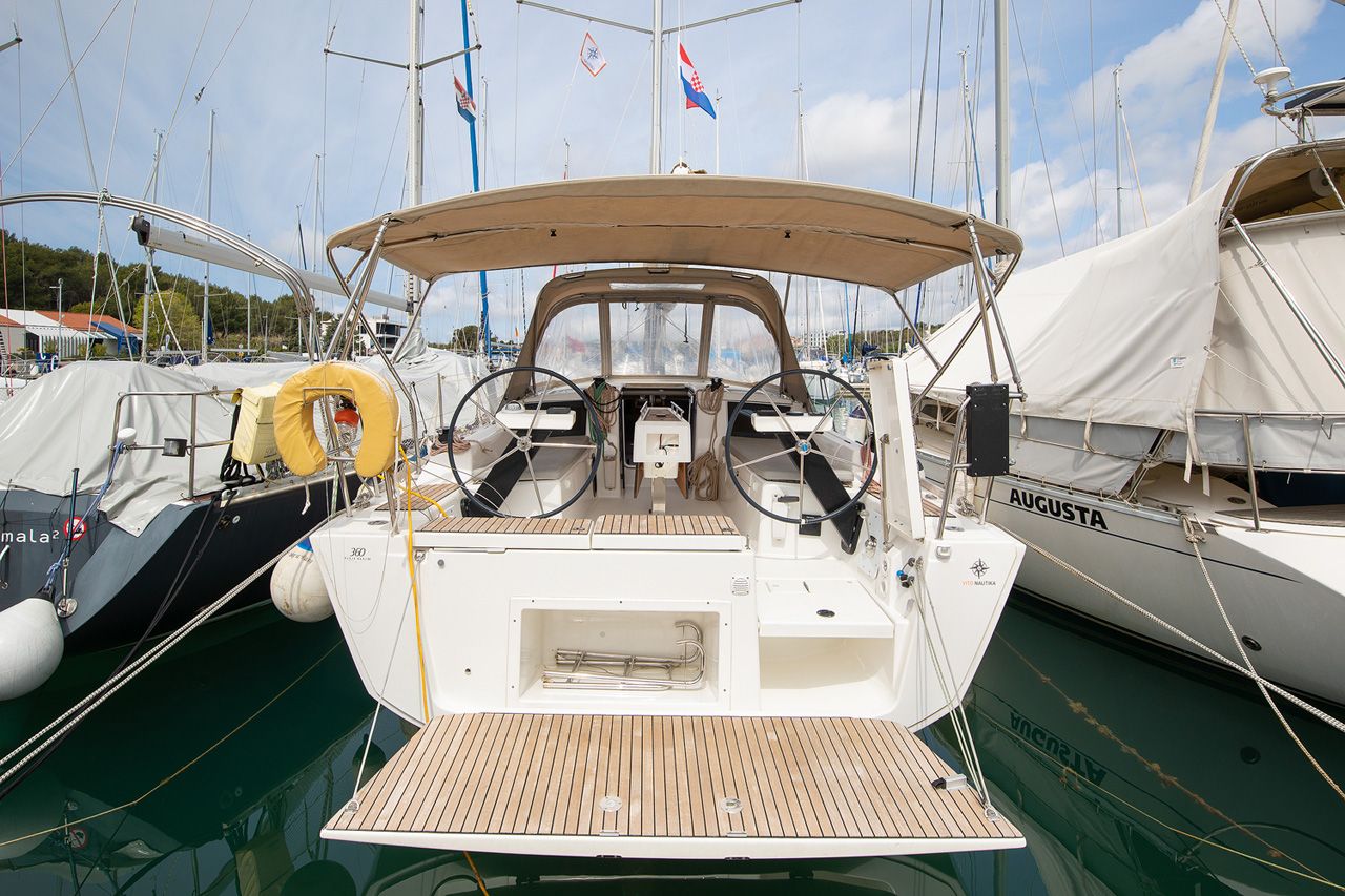 Dufour Yachts 360 GL