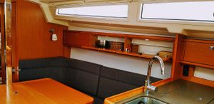 Bavaria Yachtbau Cruiser 33 Bild 3