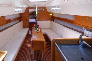 Bavaria Yachtbau Cruiser 32 Bild 9