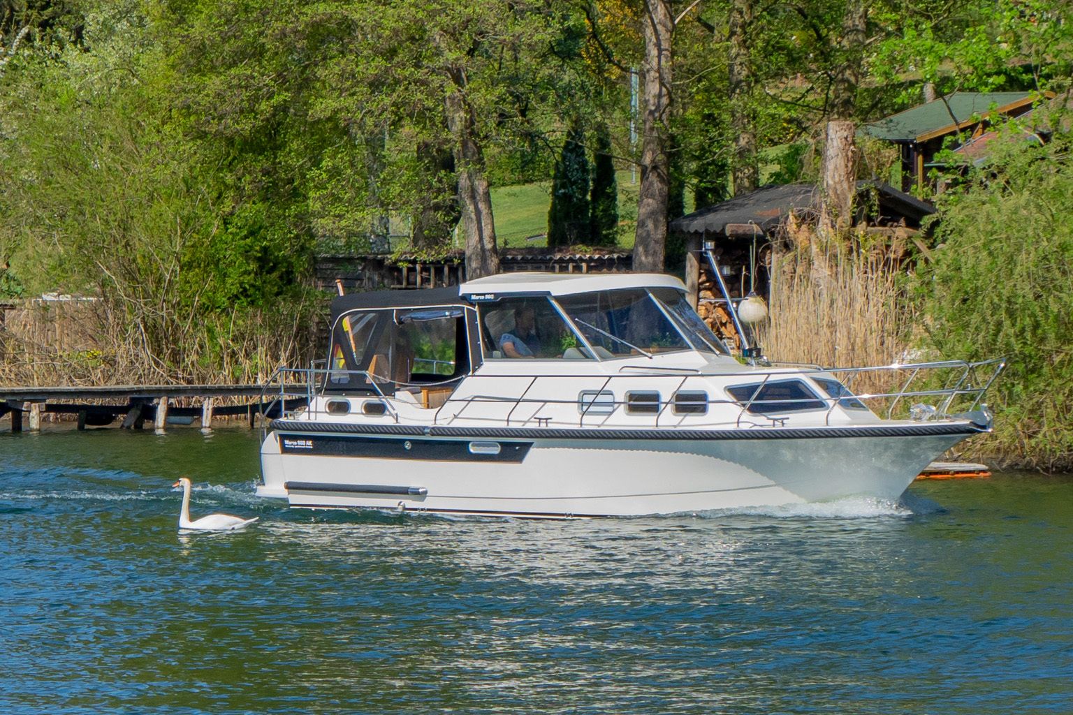 Bootstacho 80 Km/h Mit Kick-Up – 600 Cm PVC-Rohr-Set, Weiß, Für Yachten & Motorboote – Einfache Installation, Aus ABS