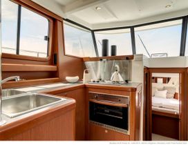 Beneteau Swift Trawler 34 Bild 8